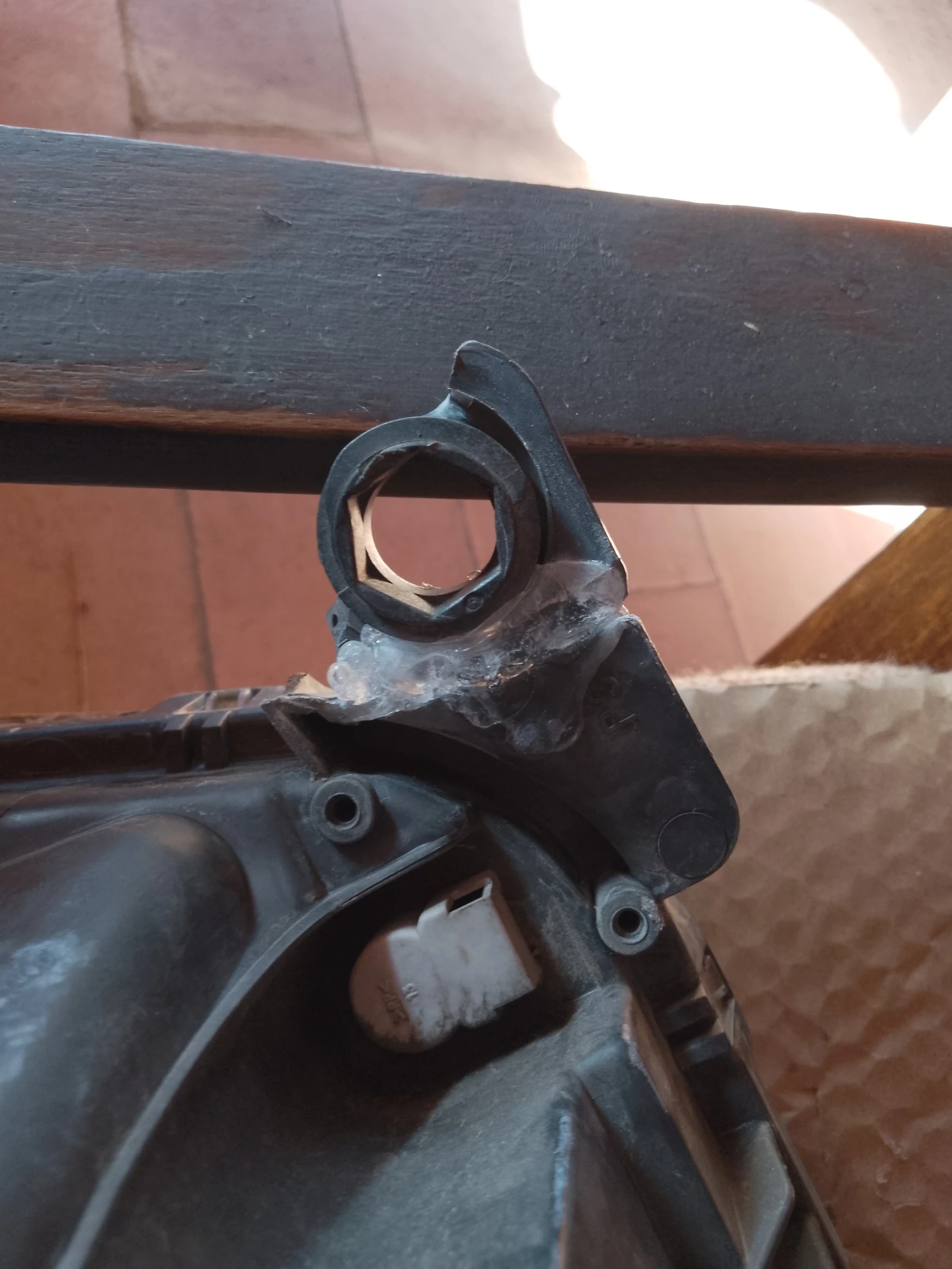 89902752     5 2010 | Mobile.bg   4