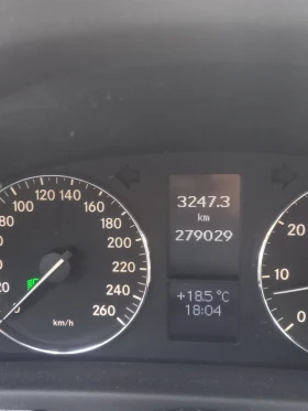 Mercedes-Benz C 200, снимка 8