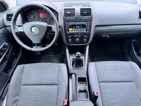 VW Golf 1.9 105 Италия, снимка 8 - Автомобили и джипове - 45199146