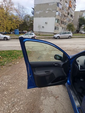 Обява за продажба на Peugeot 206 1.4i ~3 200 лв. - изображение 6 | Auto.bg Обява за продажба на Peugeot 206 1.4i ~3 200 лв. - изображение 6