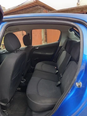 Обява за продажба на Peugeot 206 1.4i ~3 200 лв. - изображение 9 | Auto.bg Обява за продажба на Peugeot 206 1.4i ~3 200 лв. - изображение 9