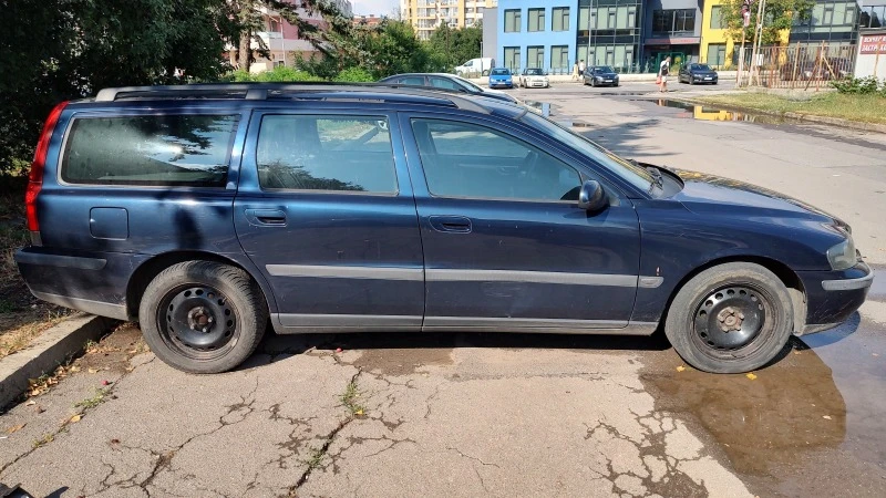 Volvo V70 2.4 Bi-Fuel, снимка 3 - Автомобили и джипове - 46675253