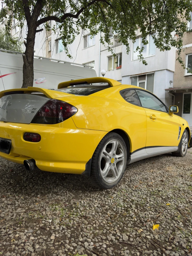 Hyundai Coupe 2.7 V6 Спортна Генерация , снимка 2 - Автомобили и джипове - 47461959