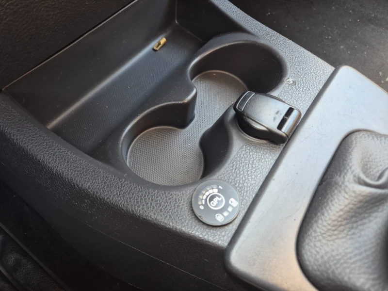 Dacia Dokker 1.6 ГАЗ, снимка 9 - Автомобили и джипове - 50813487