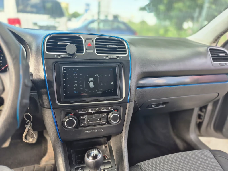 VW Golf BiFUEL 1.6 LPG, снимка 7 - Автомобили и джипове - 52997620