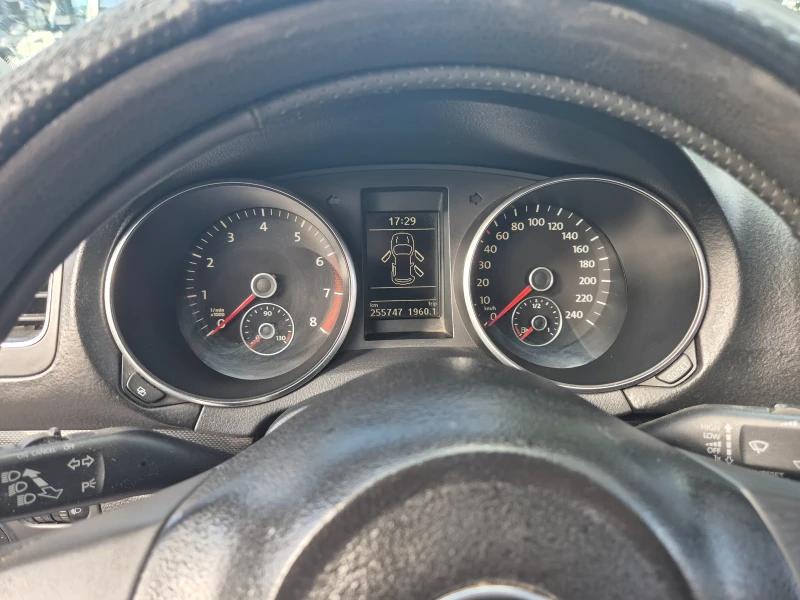 VW Golf BiFUEL 1.6 LPG, снимка 8 - Автомобили и джипове - 52997620