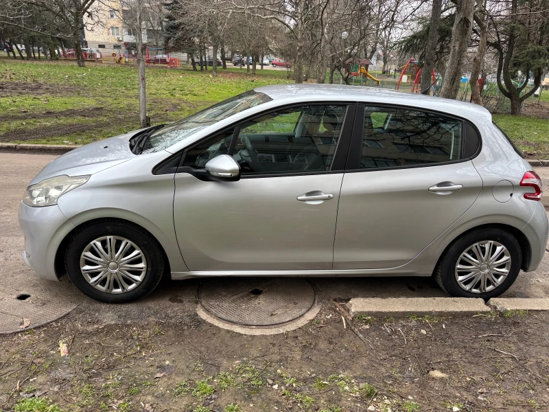 Peugeot 208 1.4vti, снимка 3 - Автомобили и джипове - 53418866
