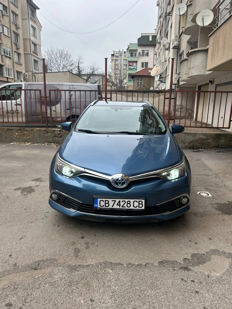 Toyota Auris 1.8 VVT-h (В Гаранция), снимка 2 - Автомобили и джипове - 53475334