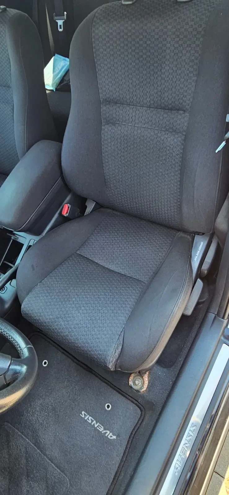 Toyota Avensis 2.2 D-CAT - изображение 10