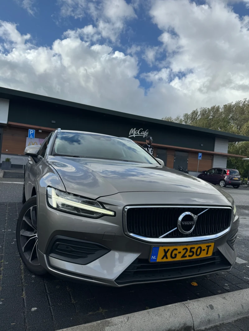 Volvo V60 2.0 D4 Momentum 190кс - 35000 лв. - 85890672 1