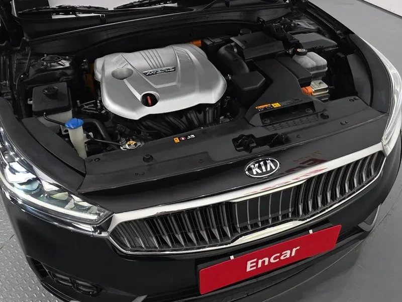Kia K7 2.4 HYBRID, снимка 6 - Автомобили и джипове - 56408769