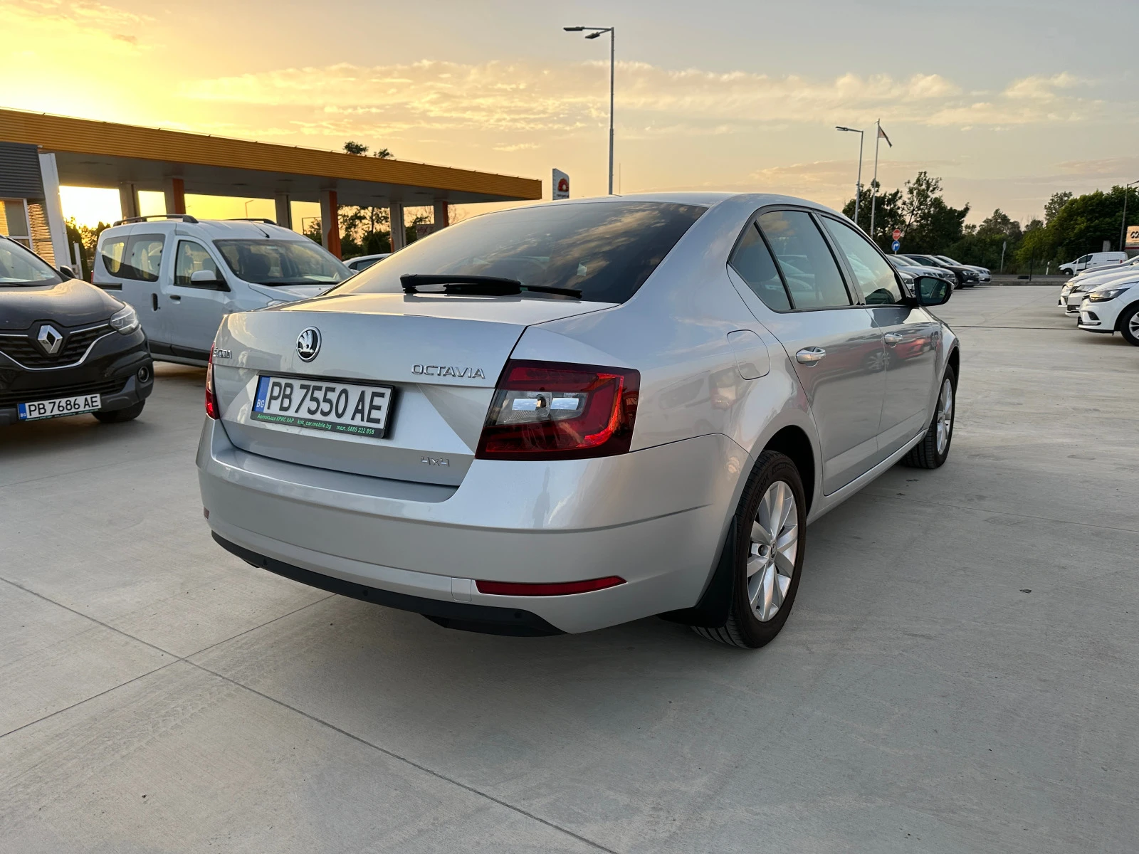 Skoda Octavia В-Гаранция-4x4-А/Т 2.0 150кс - изображение 5