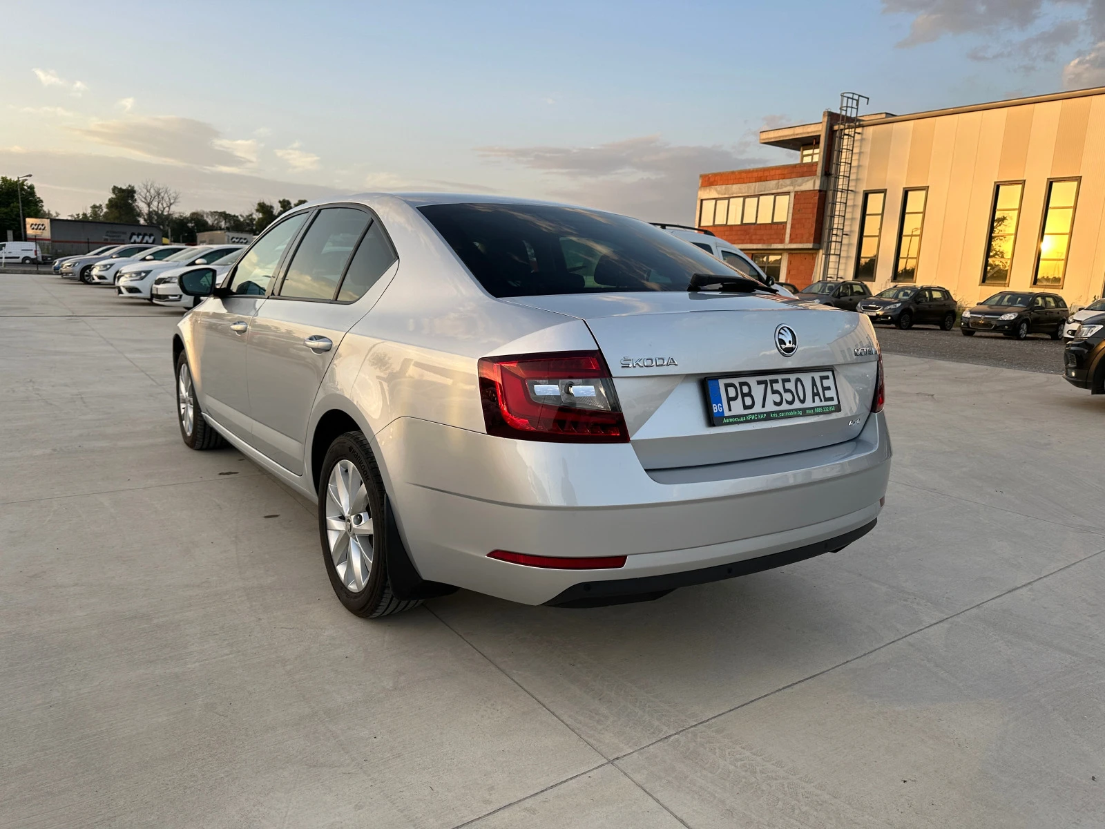 Skoda Octavia В-Гаранция-4x4-А/Т 2.0 150кс - изображение 3