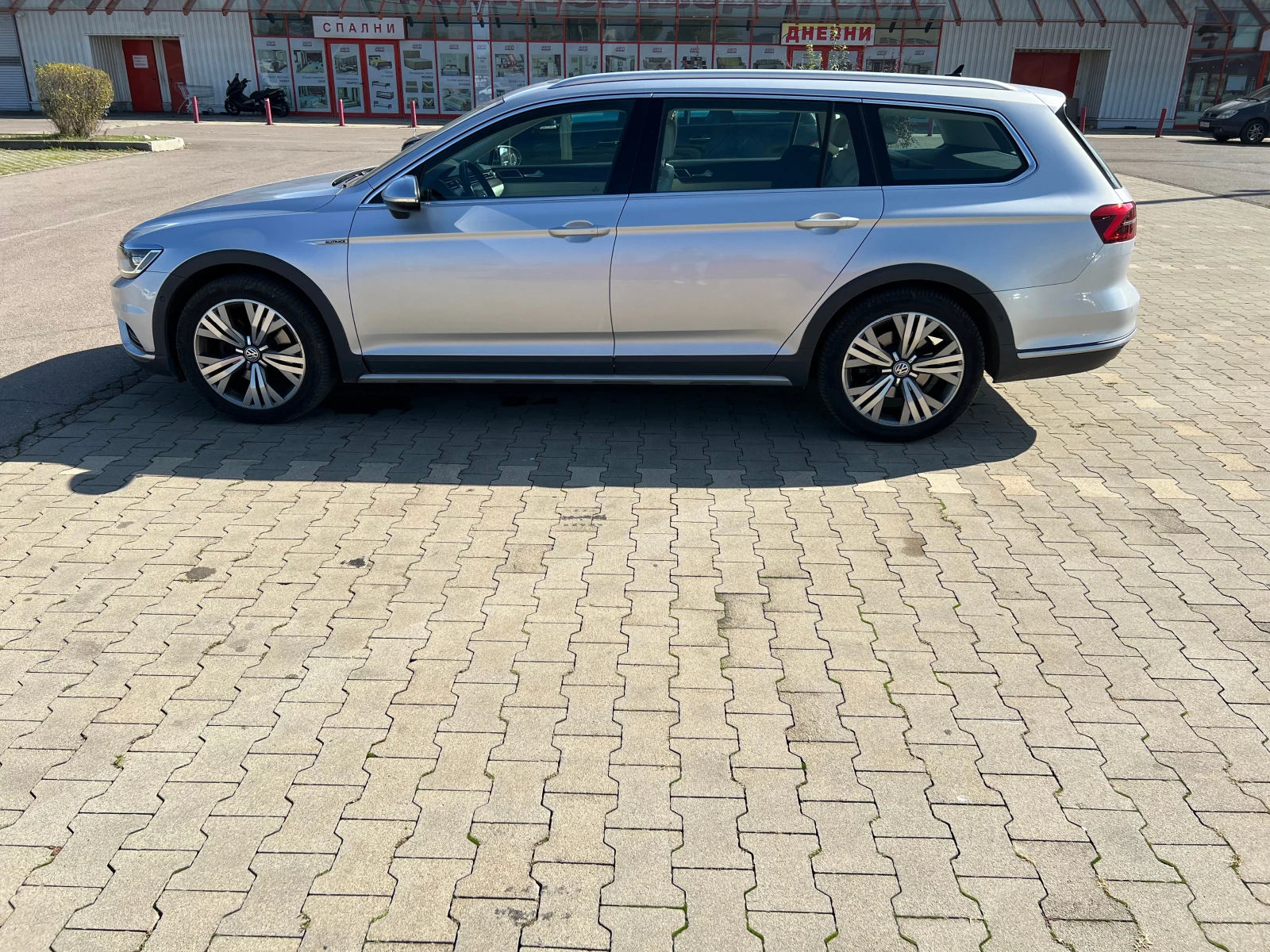 VW Passat Alltrack - изображение 4