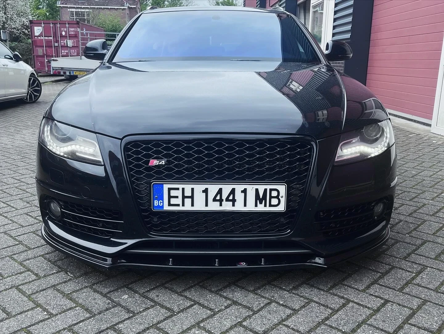 Audi A4 2.0TDI  - изображение 8