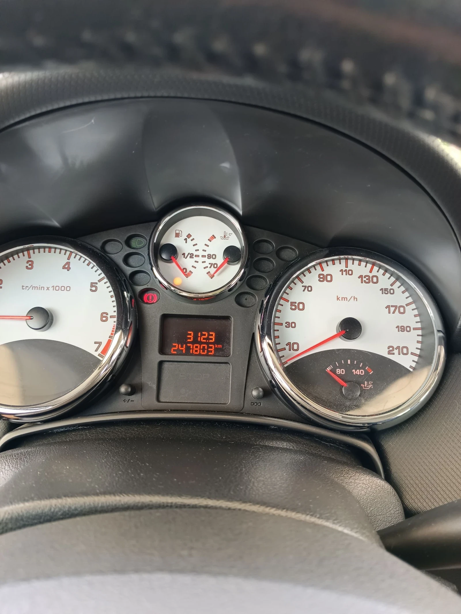 Peugeot 207 1.4 | Газ | Всичко платено до 01.2026 - изображение 6