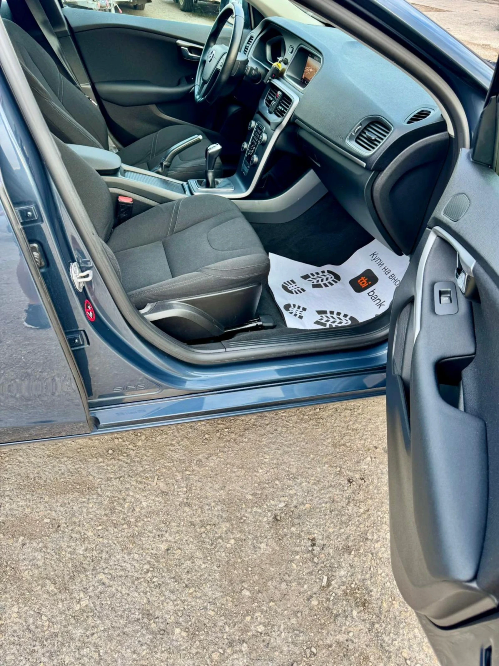 Volvo V40 2.0D, EURO 6, FULL, FACELIFT  - изображение 10