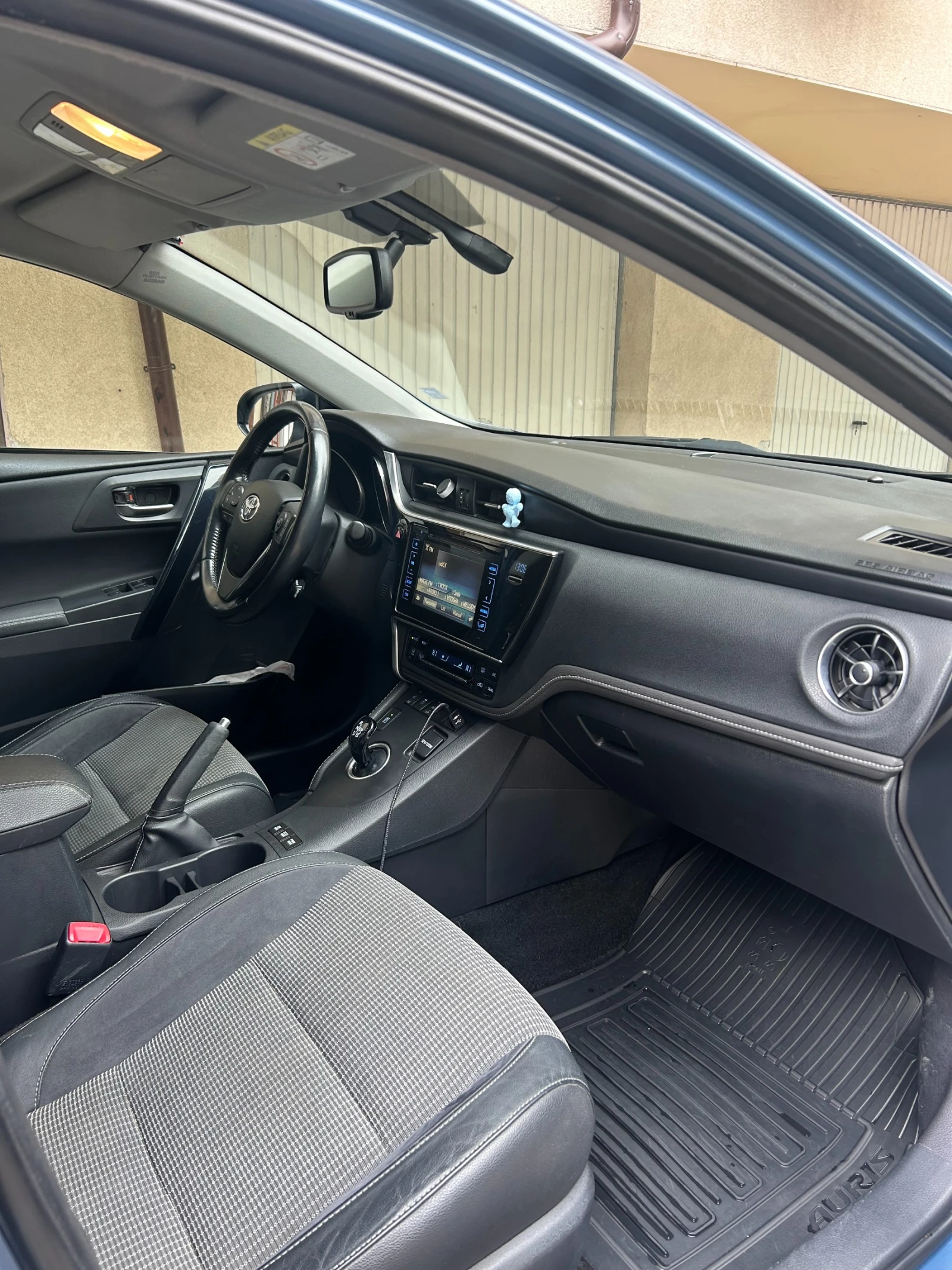 Toyota Auris 1.8 VVT-h (В Гаранция) - изображение 9