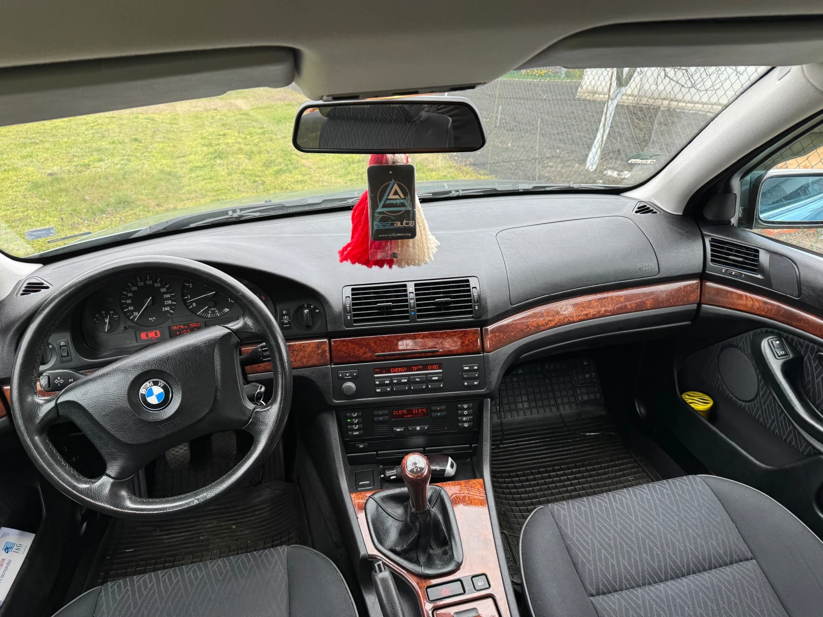 BMW 520, снимка 11 - Автомобили и джипове - 53915870