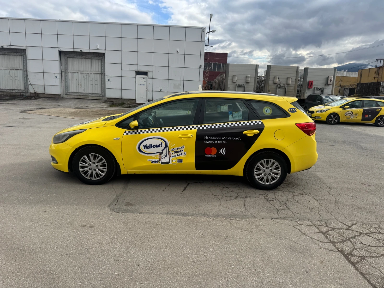 Kia Ceed TAXI, снимка 4 - Автомобили и джипове - 54083058