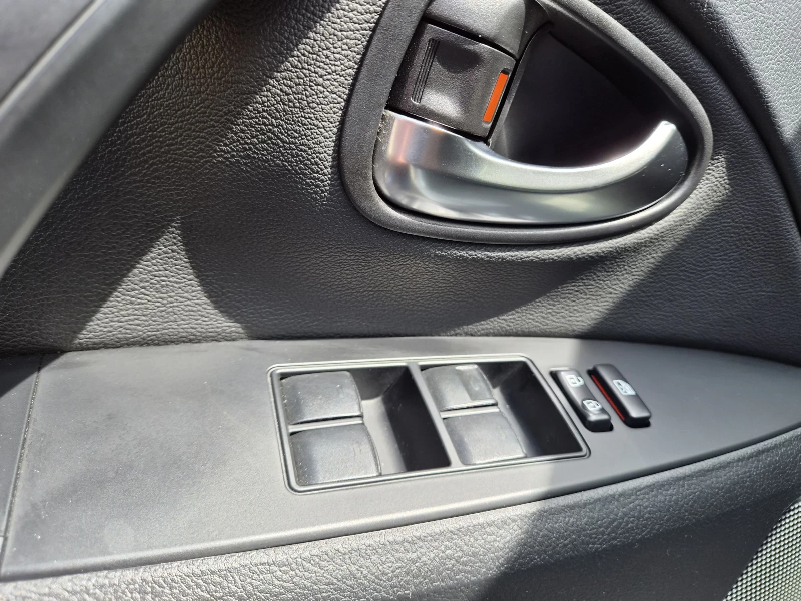 Toyota Avensis Edition S, снимка 8 - Автомобили и джипове - 54179932