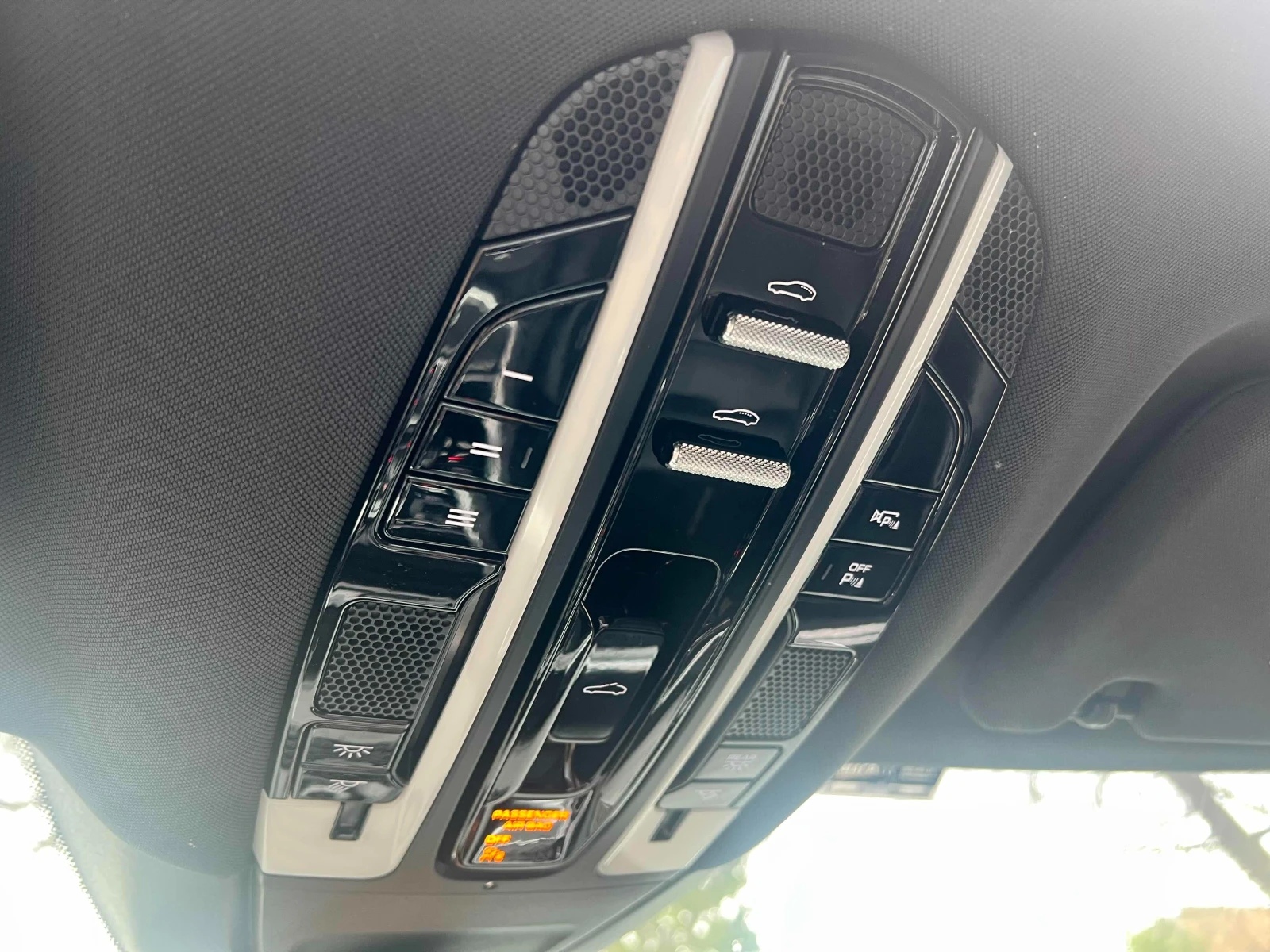 Porsche Panamera 4S * * BOSE * * CARFAX * * АВТО КРЕДИТ * * , снимка 14 - Автомобили и джипове - 54210076