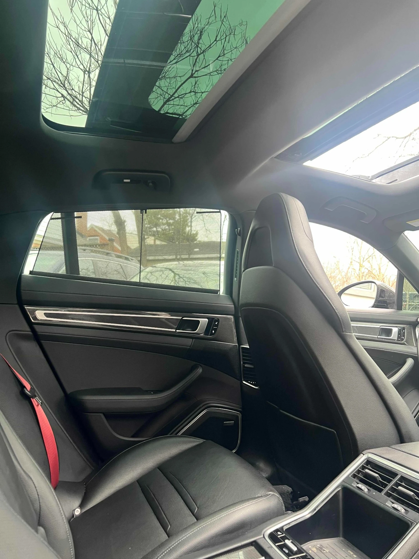 Porsche Panamera 4S * * BOSE * * CARFAX * * АВТО КРЕДИТ * * , снимка 16 - Автомобили и джипове - 54210076