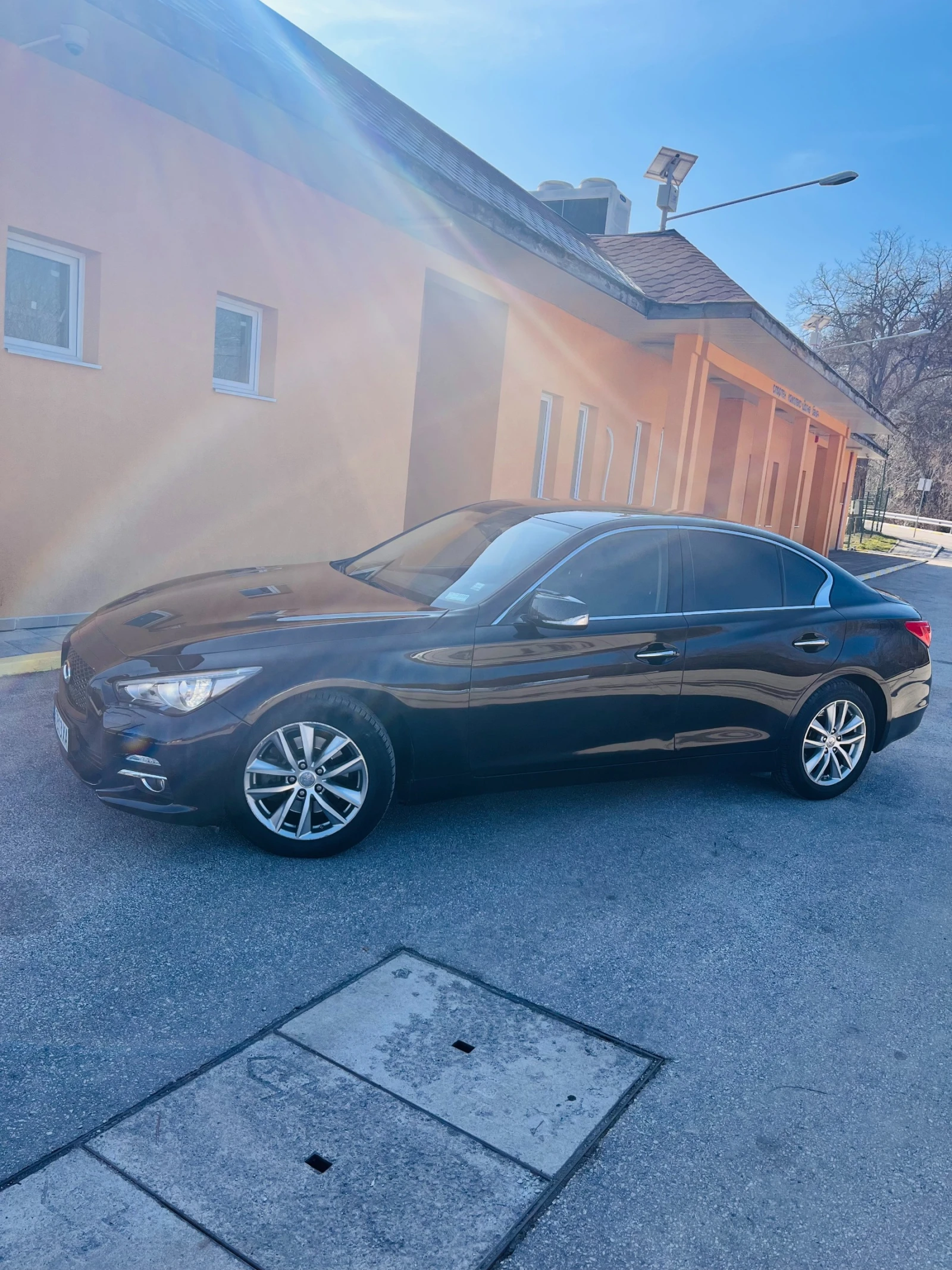 Infiniti Q50, снимка 5 - Автомобили и джипове - 54319227