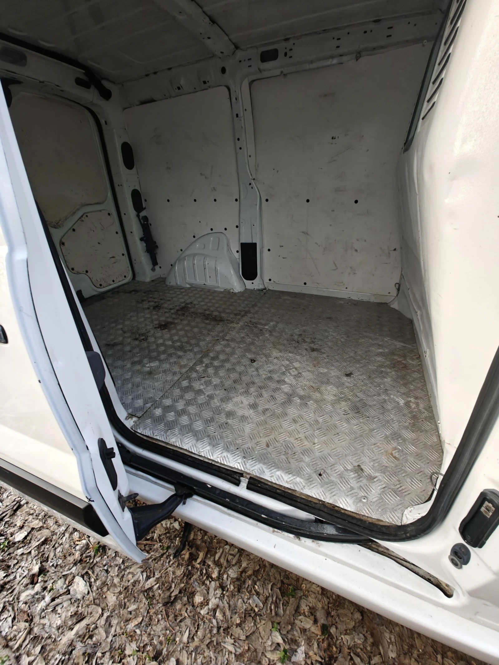 Peugeot Expert 1.6 HDI, снимка 12 - Автомобили и джипове - 54437933