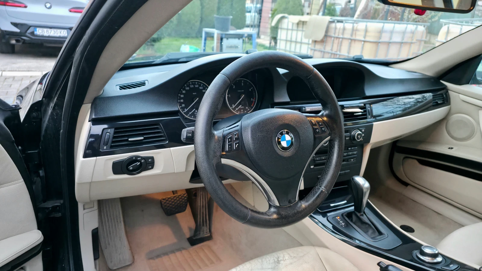 BMW 320 E92, снимка 10 - Автомобили и джипове - 54722345