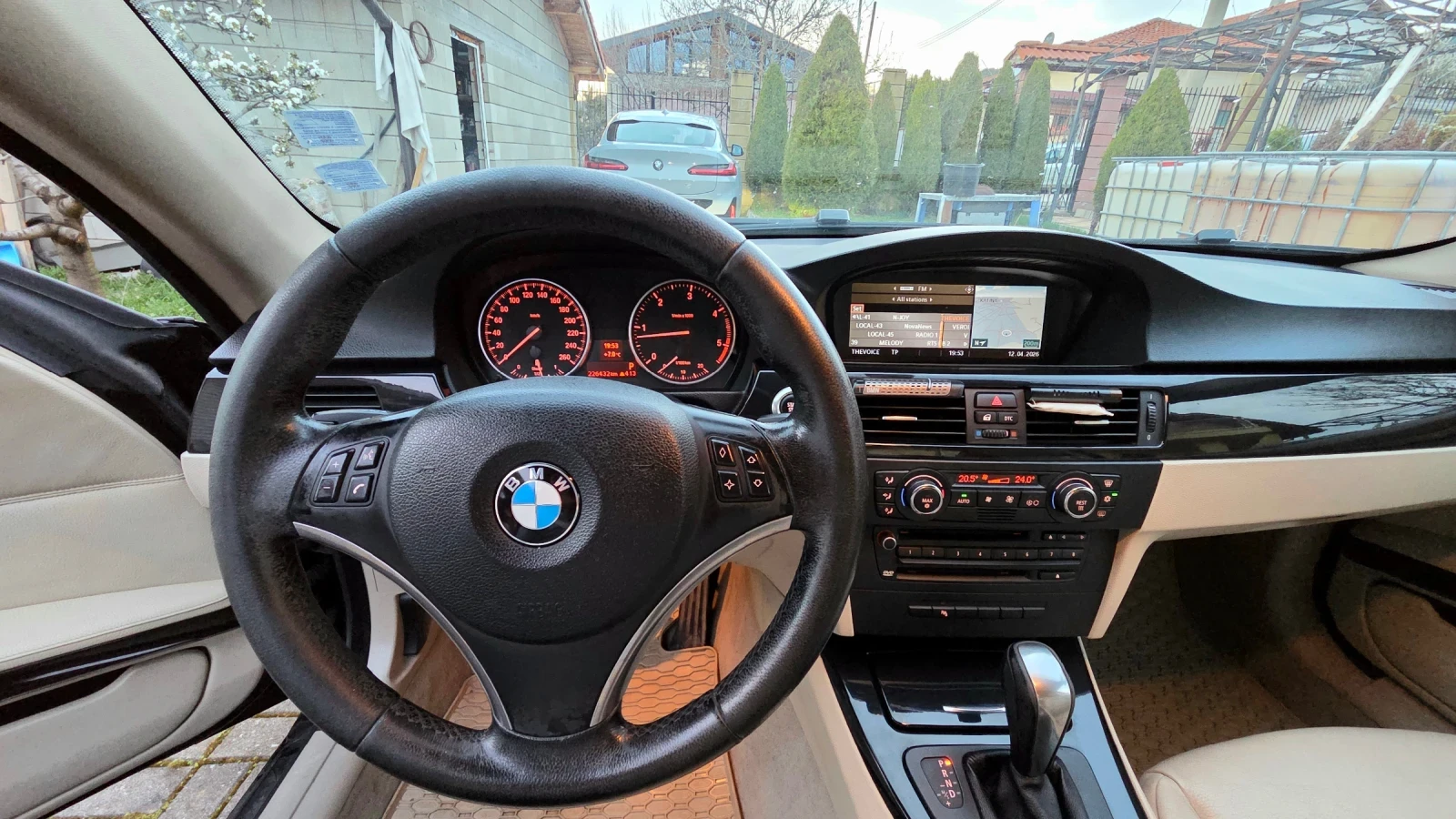 BMW 320 E92, снимка 8 - Автомобили и джипове - 54722345