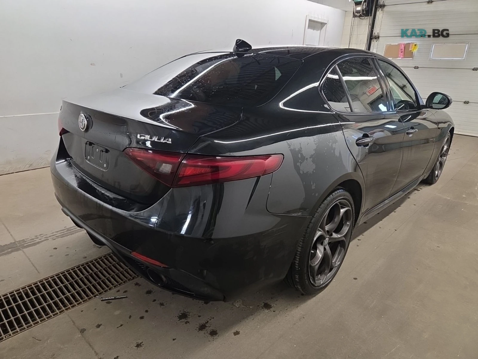Alfa Romeo Giulia TI SPORT * AвтоКредит * (ЦЕНА ДО БГ), снимка 4 - Автомобили и джипове - 54831101