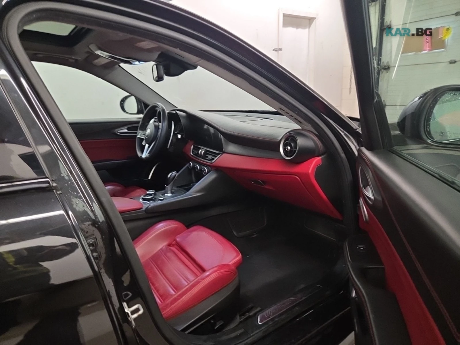 Alfa Romeo Giulia TI SPORT * AвтоКредит * (ЦЕНА ДО БГ), снимка 14 - Автомобили и джипове - 54831101