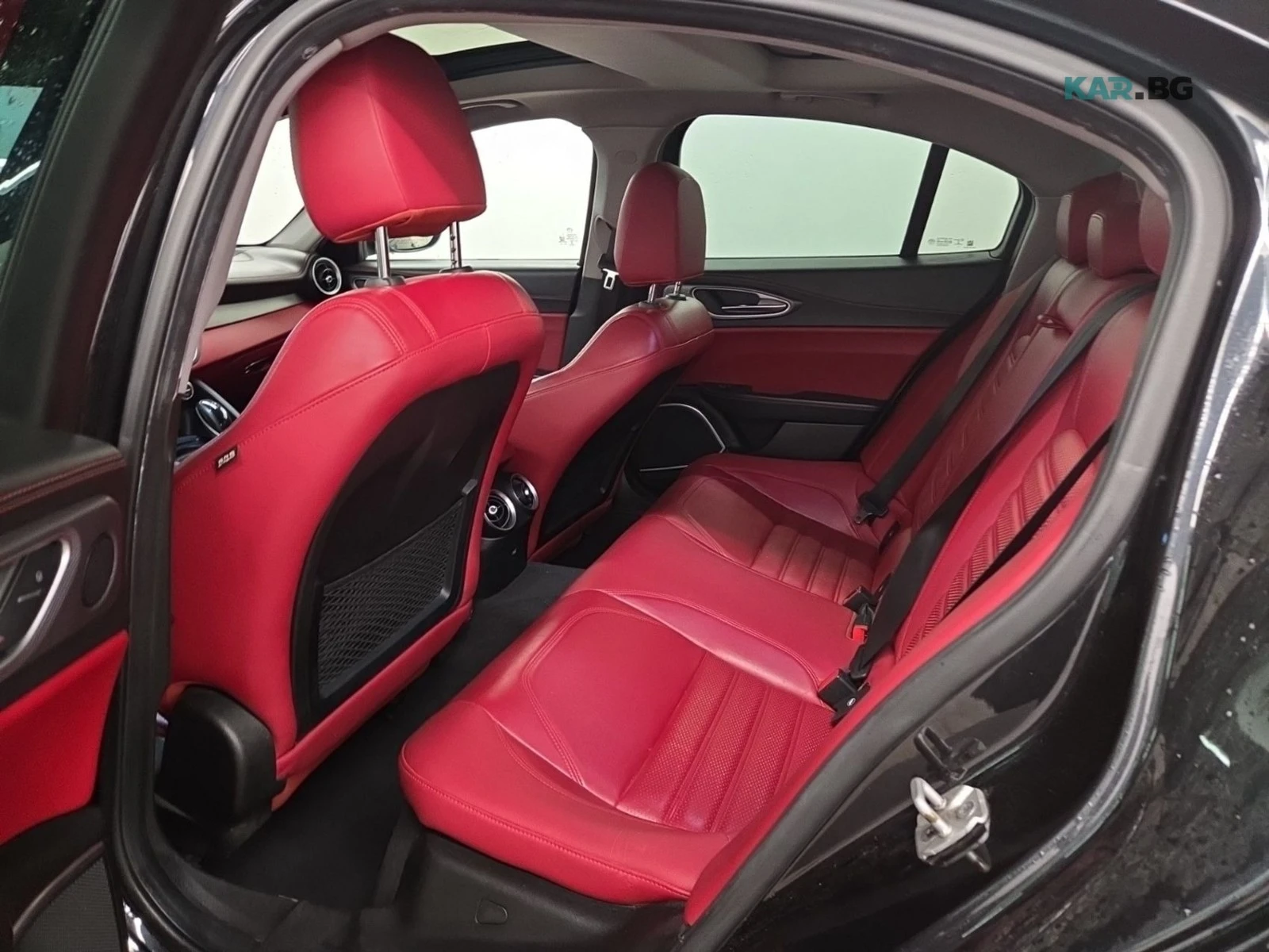 Alfa Romeo Giulia TI SPORT * AвтоКредит * (ЦЕНА ДО БГ), снимка 15 - Автомобили и джипове - 54831101