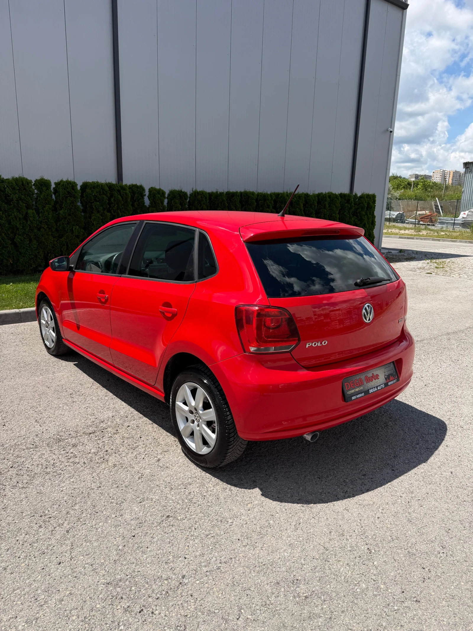 VW Polo 1.6tdi 90k.c* Highline* Подгрев* ЛИЗИНГ* , снимка 6 - Автомобили и джипове - 54893488