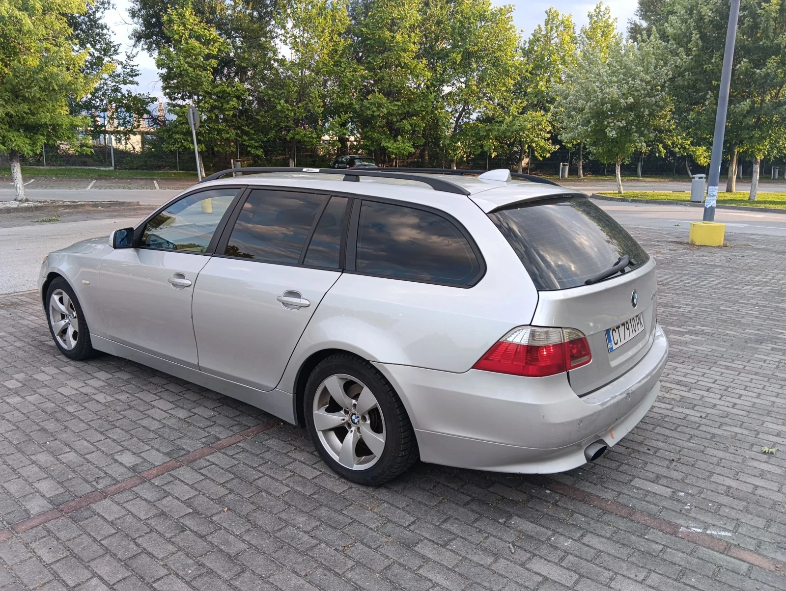 BMW 520 2.0 d, снимка 4 - Автомобили и джипове - 55050030