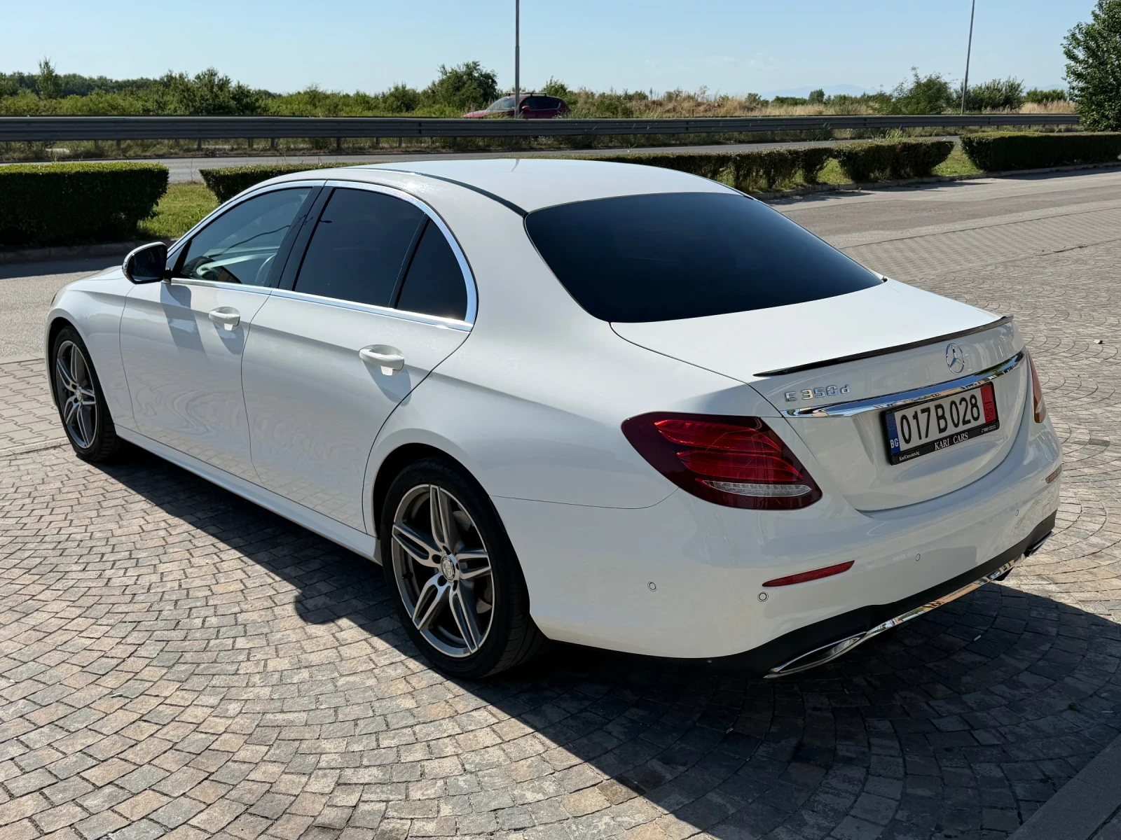 Mercedes-Benz E 350 AMG Line, снимка 7 - Автомобили и джипове - 55082233