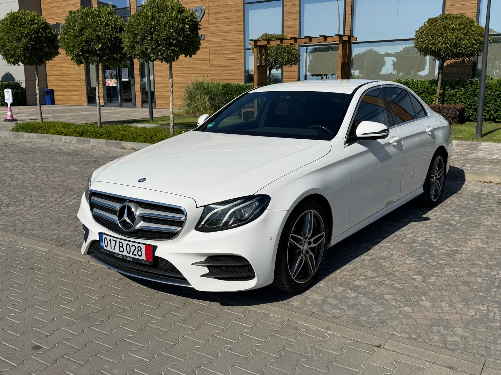 Mercedes-Benz E 350 AMG Line