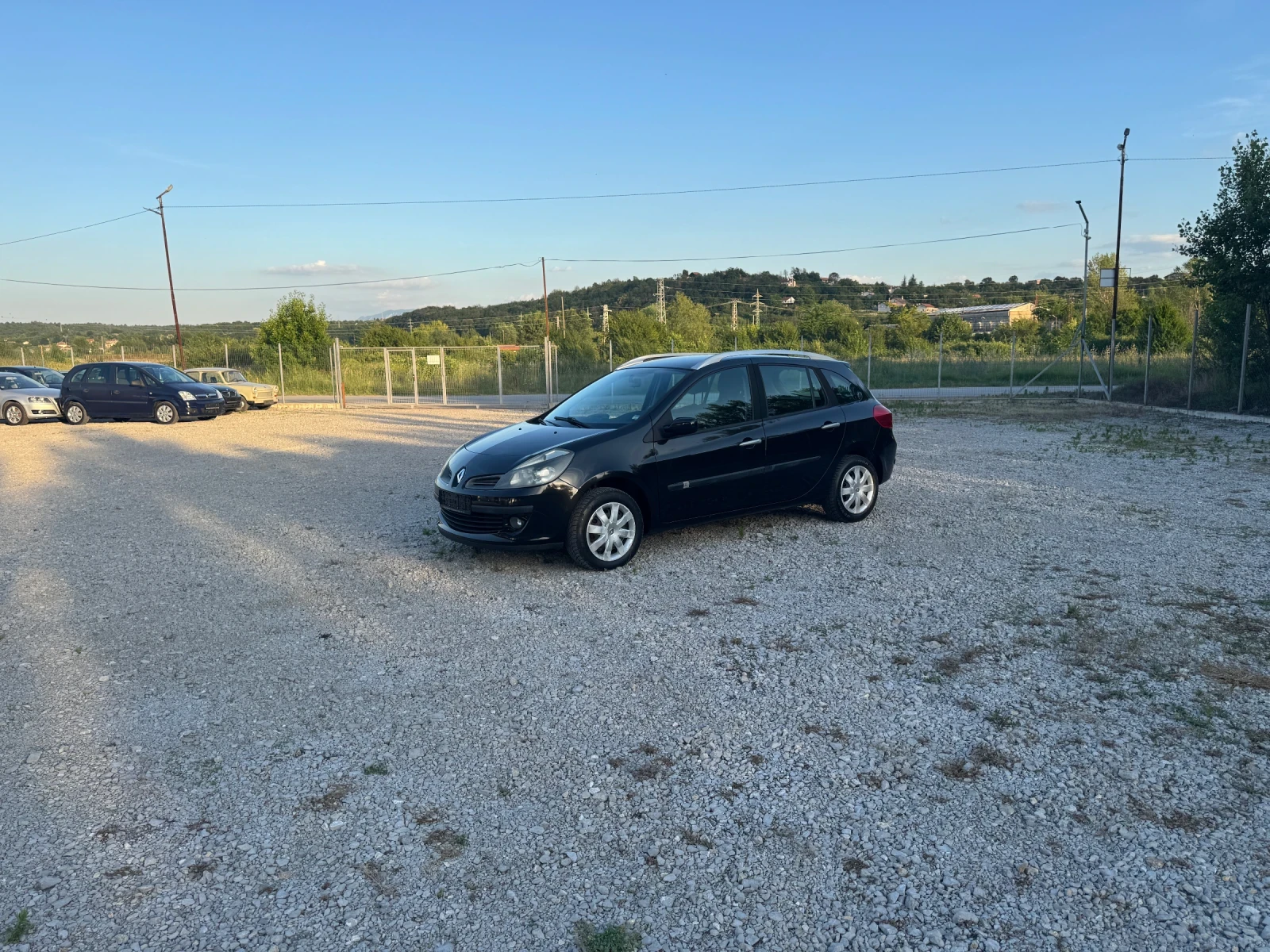 Renault Clio 1.2 i, снимка 6 - Автомобили и джипове - 55181570