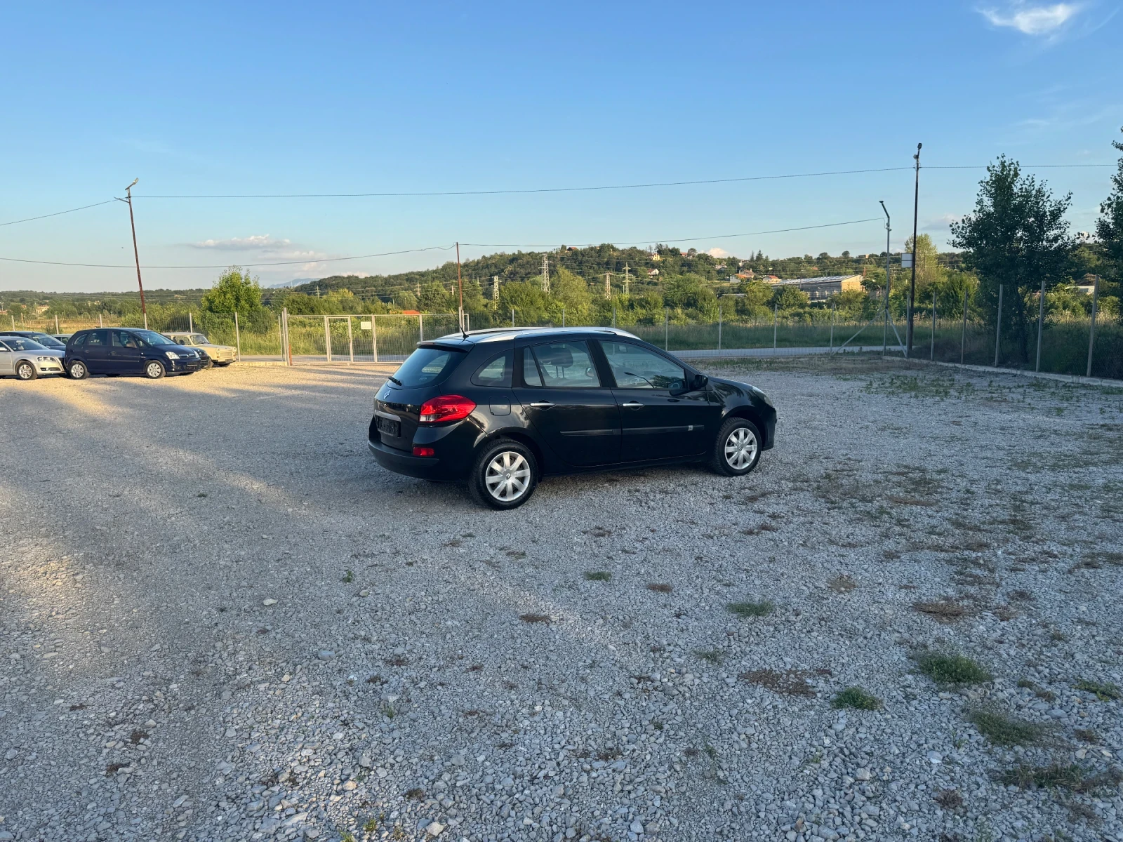 Renault Clio 1.2 i, снимка 7 - Автомобили и джипове - 55181570