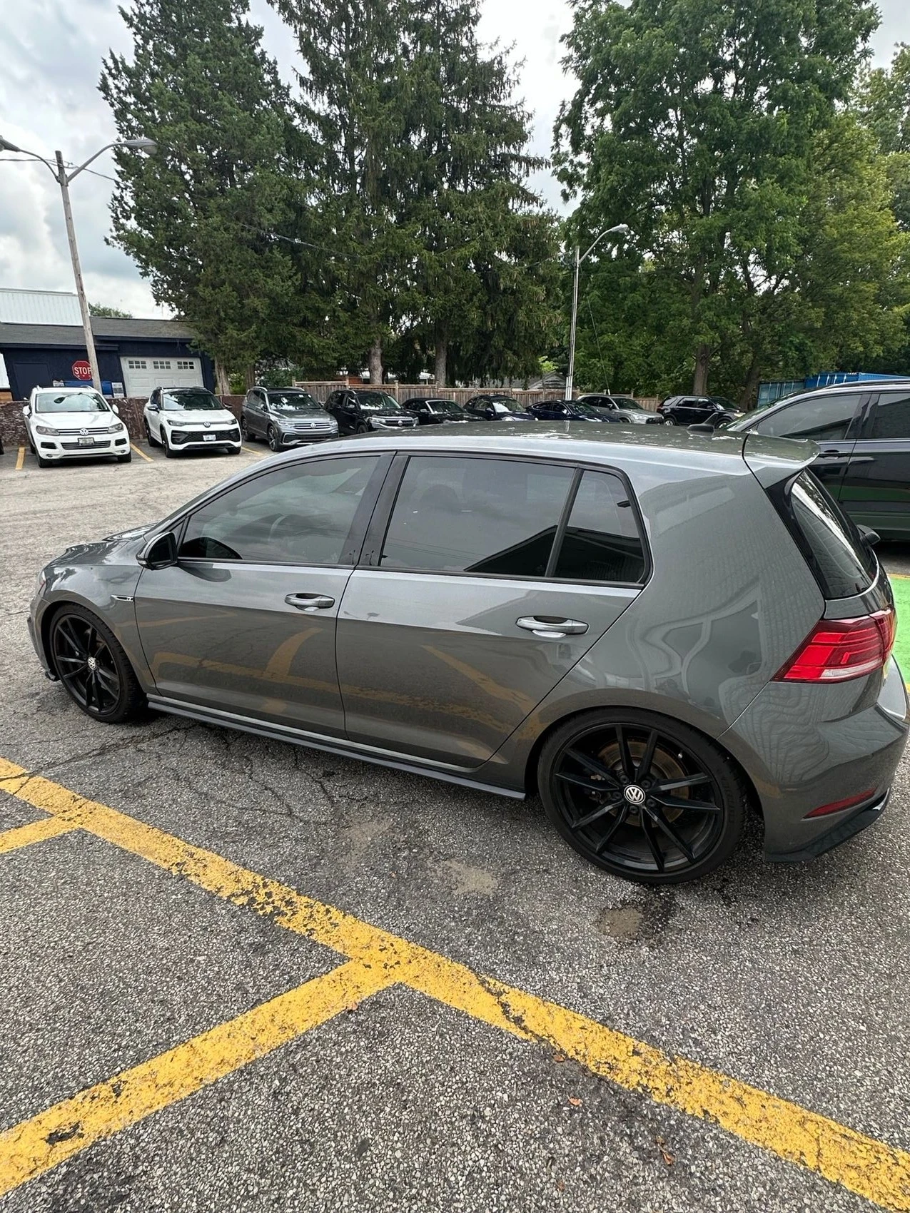 VW Golf R MANUAL STAGE 1 ЦЕНА ДО БЪЛГАРИЯ АВТОКРЕДИТ, снимка 4 - Автомобили и джипове - 55653349