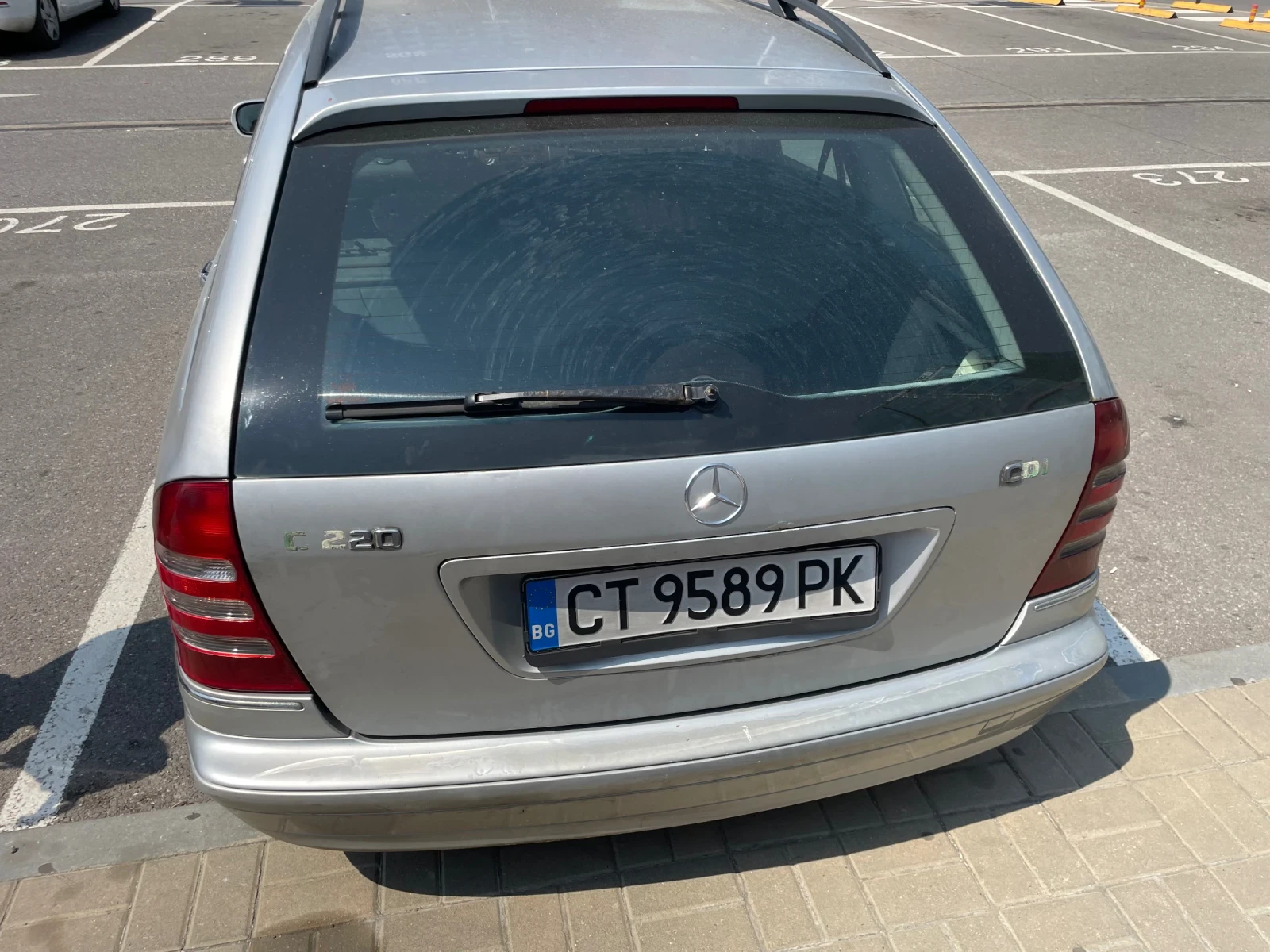 Mercedes-Benz C 220, снимка 4 - Автомобили и джипове - 55826369