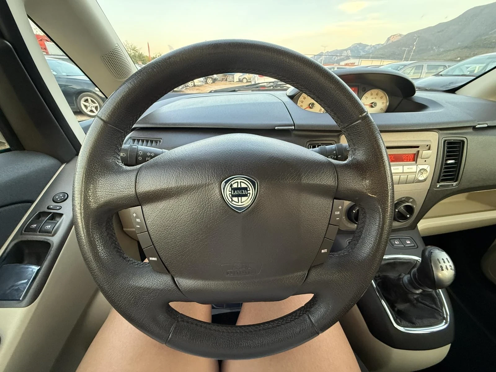 Lancia Musa 1.4 I 90 k.с. ЧИСТО НОВ, снимка 13 - Автомобили и джипове - 55838417