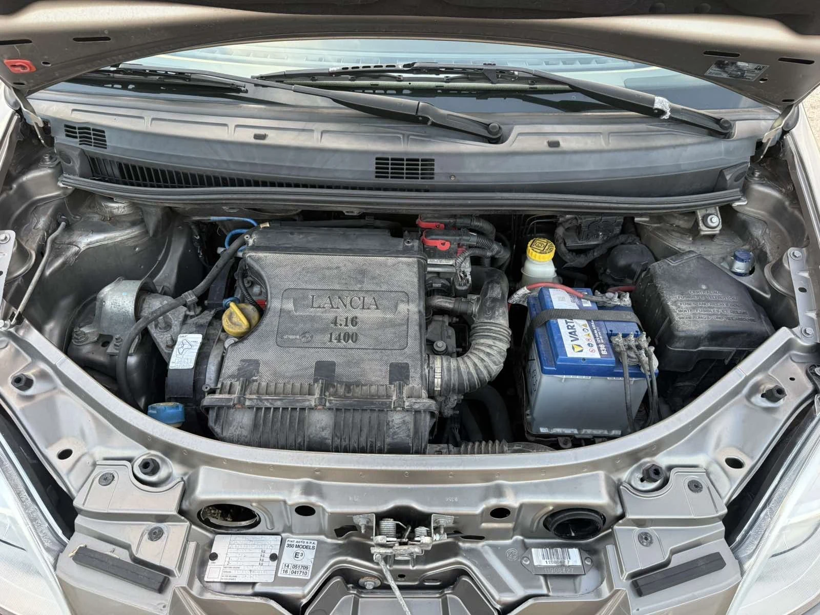 Lancia Musa 1.4 I 90 k.с. ЧИСТО НОВ, снимка 17 - Автомобили и джипове - 55838417
