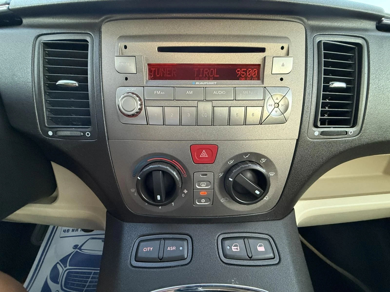 Lancia Musa 1.4 I 90 k.с. ЧИСТО НОВ, снимка 14 - Автомобили и джипове - 55838417