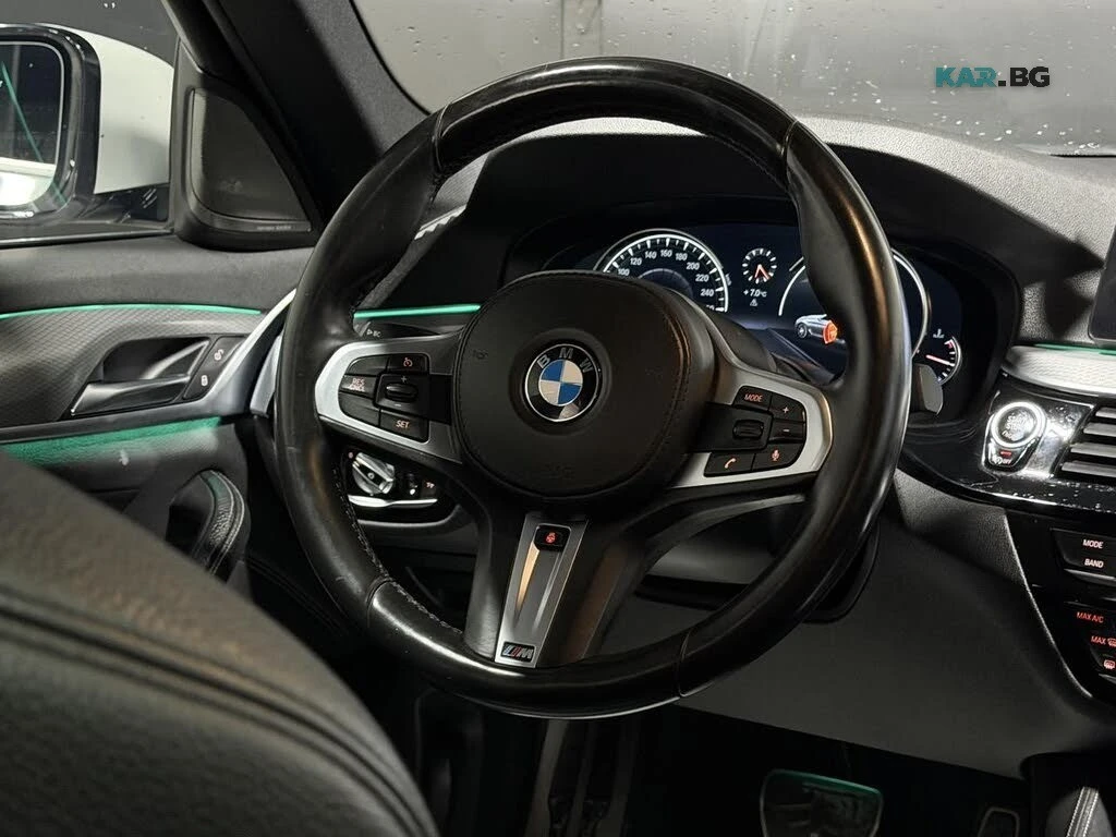 BMW 530 M* xDrive* , снимка 8 - Автомобили и джипове - 56084200