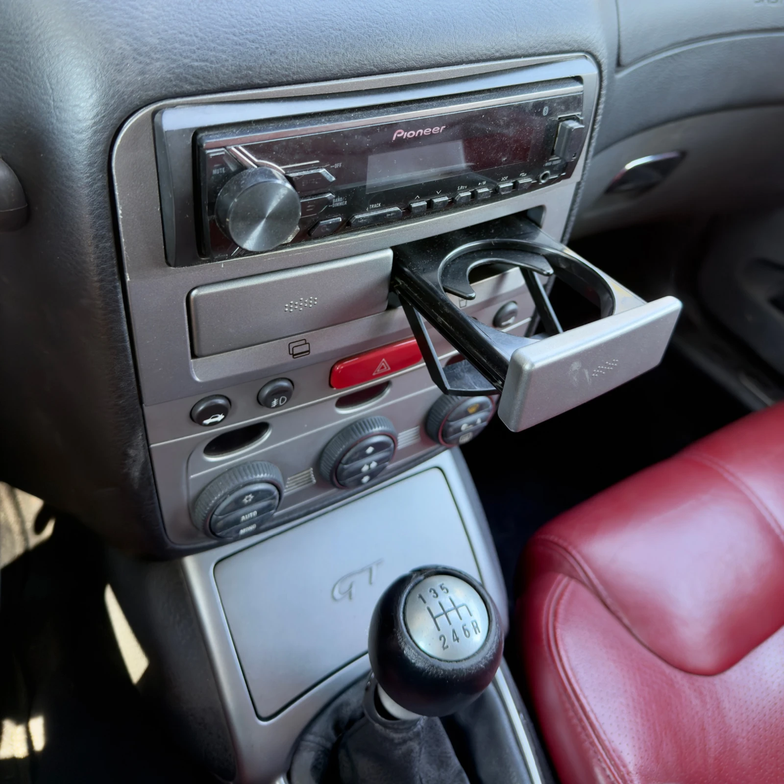 Alfa Romeo Gt, снимка 14 - Автомобили и джипове - 56161120