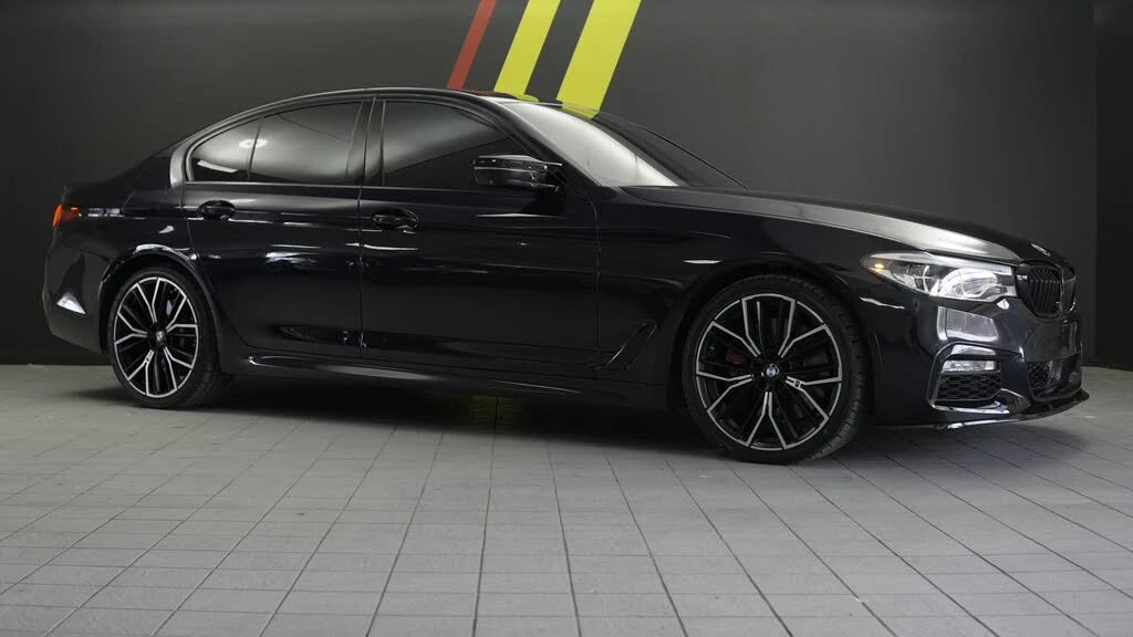 BMW 540 Xdrive* КОЖА* ОБДУХВ* КАМЕРИ* ДИСТРОНИ, снимка 3 - Автомобили и джипове - 56301369
