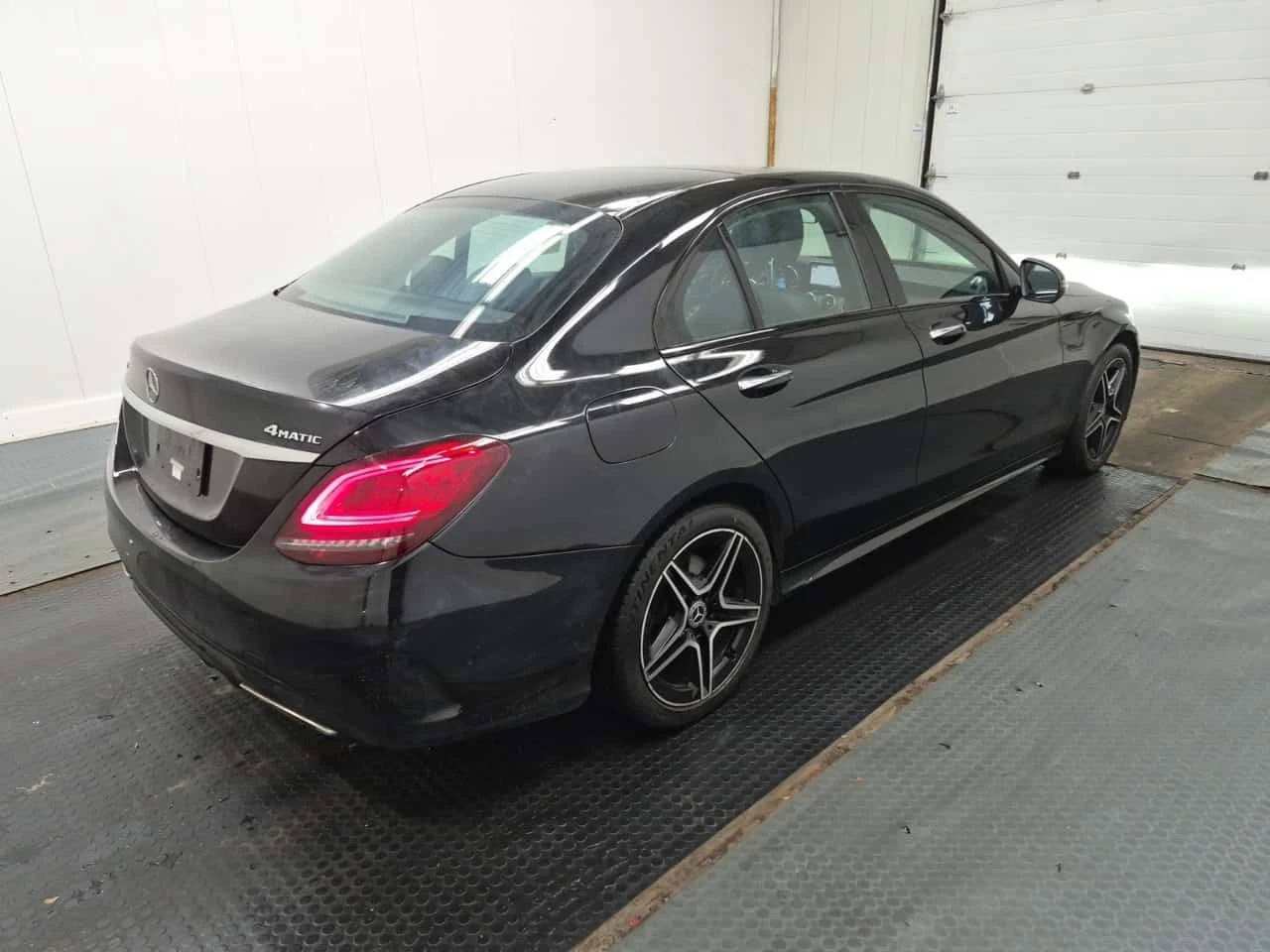 Mercedes-Benz C 300 * 4matic Sedan * CARFAX * ����� �� ����������� | Mobile.bg � ����������� 2