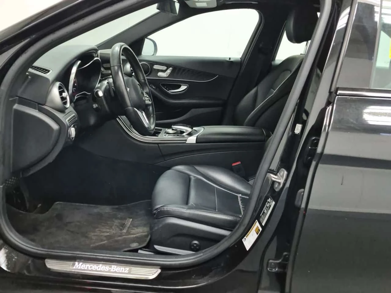 Mercedes-Benz C 300 * 4matic Sedan * CARFAX * ����� �� ����������� | Mobile.bg � ����������� 3